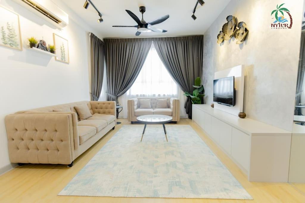New Drawbridge Condo With Seaview And Pool Куала Теренгану Екстериор снимка